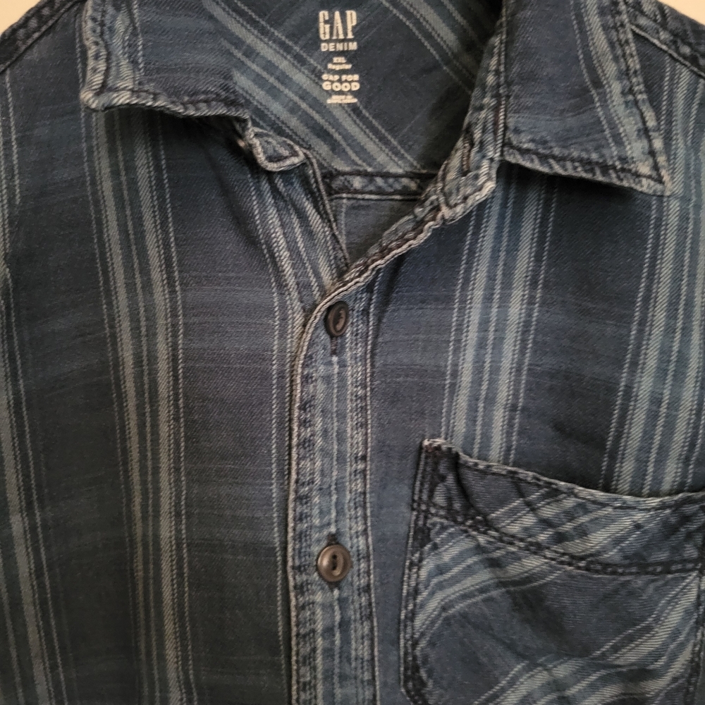 Gap Kids Shirt - Picture 2 of 3